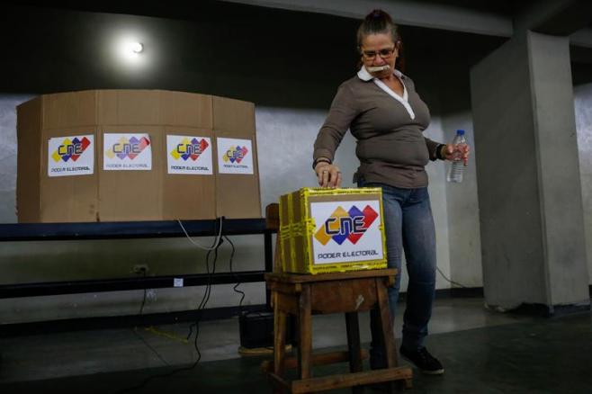 Venezuela: sistema garantista con una campaña favorable al oficialismo